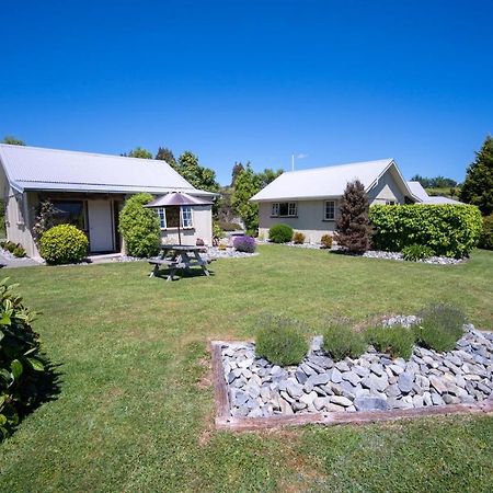 Blue Thistle Cottages Te Anau Ngoại thất bức ảnh