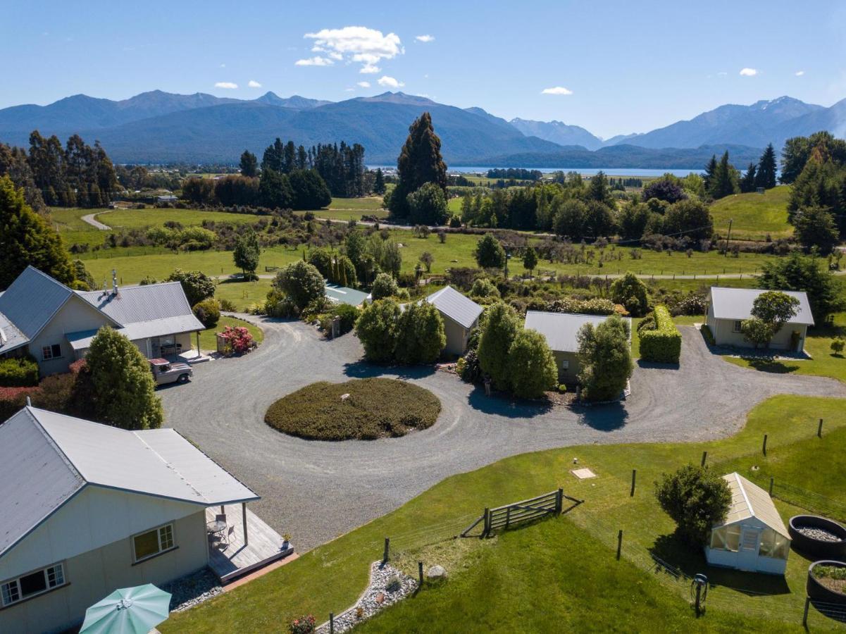 Blue Thistle Cottages Te Anau Ngoại thất bức ảnh