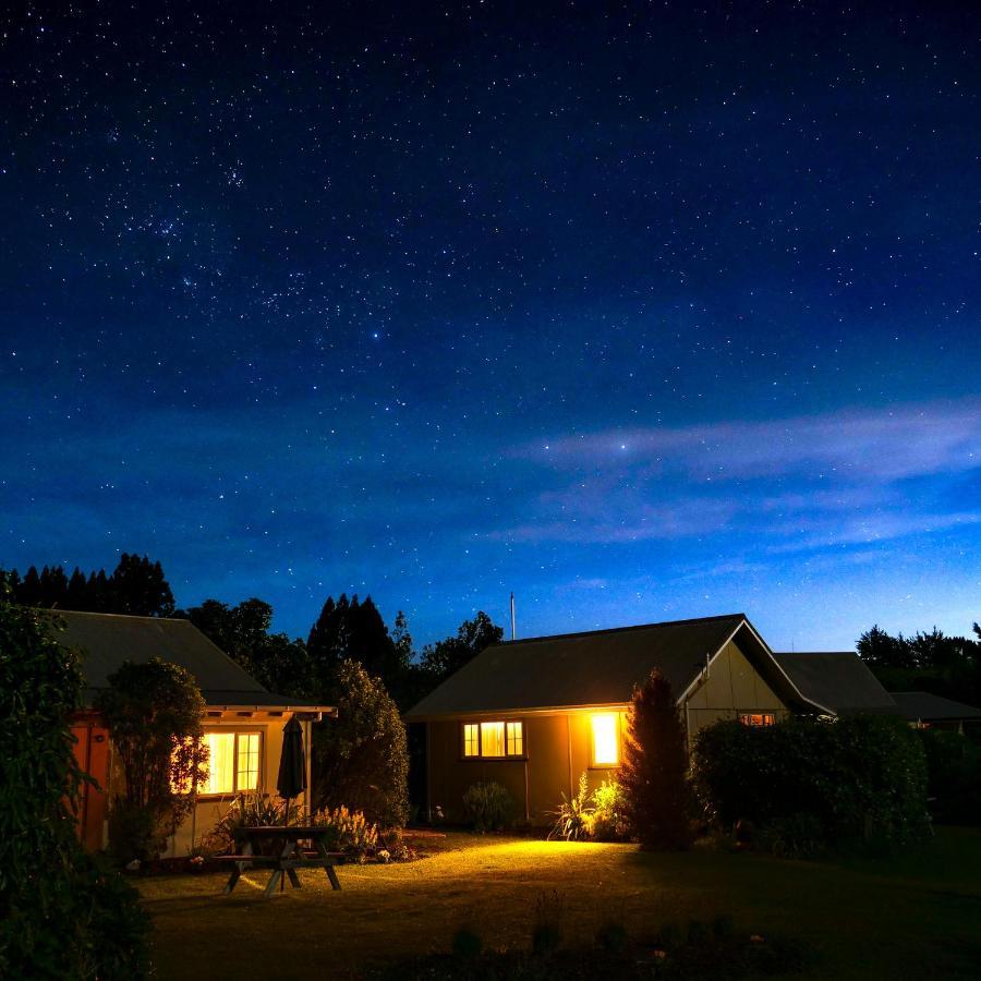 Blue Thistle Cottages Te Anau Ngoại thất bức ảnh