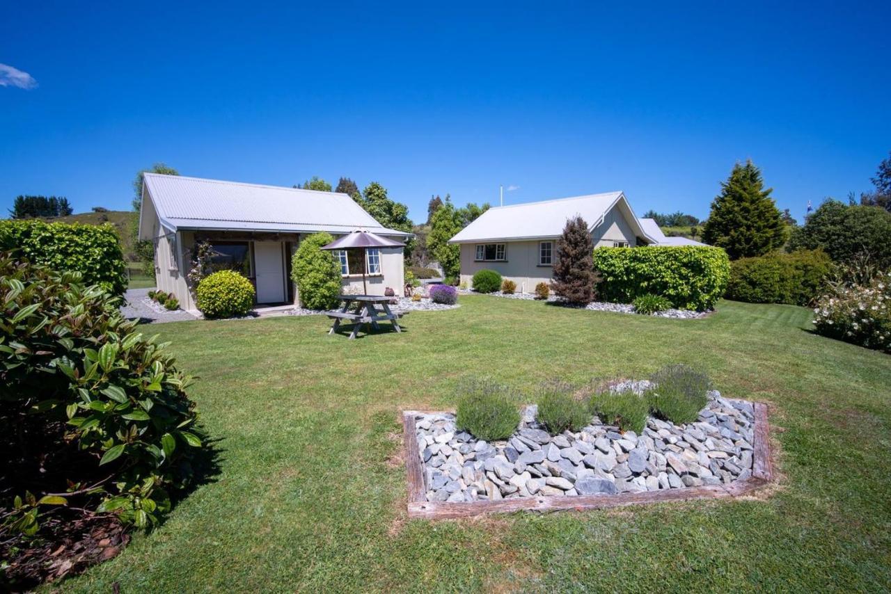 Blue Thistle Cottages Te Anau Ngoại thất bức ảnh