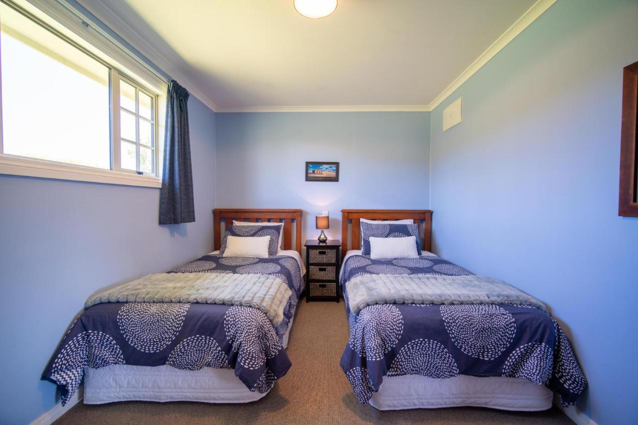 Blue Thistle Cottages Te Anau Ngoại thất bức ảnh