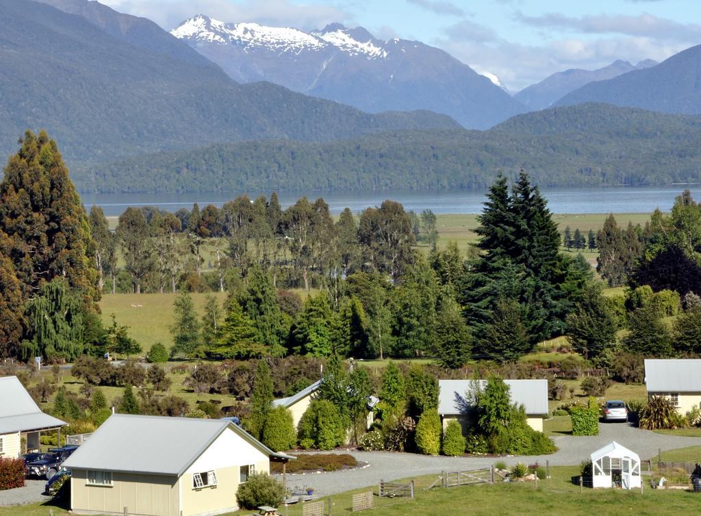 Blue Thistle Cottages Te Anau Phòng bức ảnh